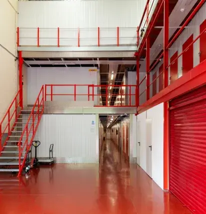 Alquiler de trasteros cerca de Donostia/San Sebastián, en Lezo. Nos adaptamos a tus necesidades: seguridad, flexibilidad y confianza a tu medida.