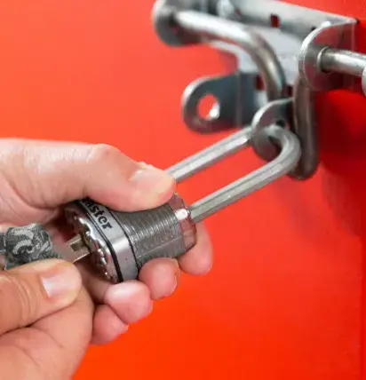 Alquiler de trasteros cerca de Donostia/San Sebastián, en Lezo. Nos adaptamos a tus necesidades: seguridad, flexibilidad y confianza a tu medida.