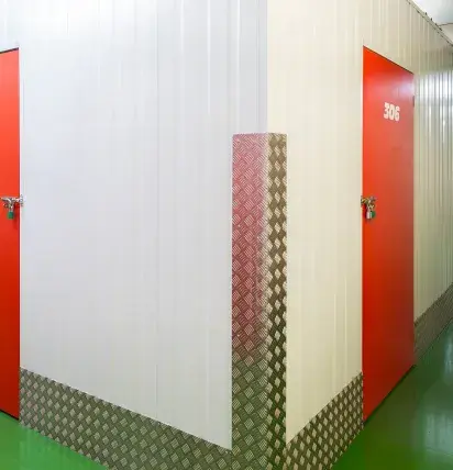 Alquiler de trasteros cerca de Donostia/San Sebastián, en Lezo. Nos adaptamos a tus necesidades: seguridad, flexibilidad y confianza a tu medida.