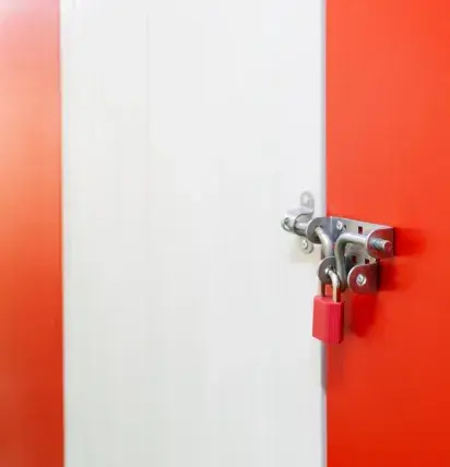 Alquiler de trasteros cerca de Donostia/San Sebastián, en Lezo. Nos adaptamos a tus necesidades: seguridad, flexibilidad y confianza a tu medida.